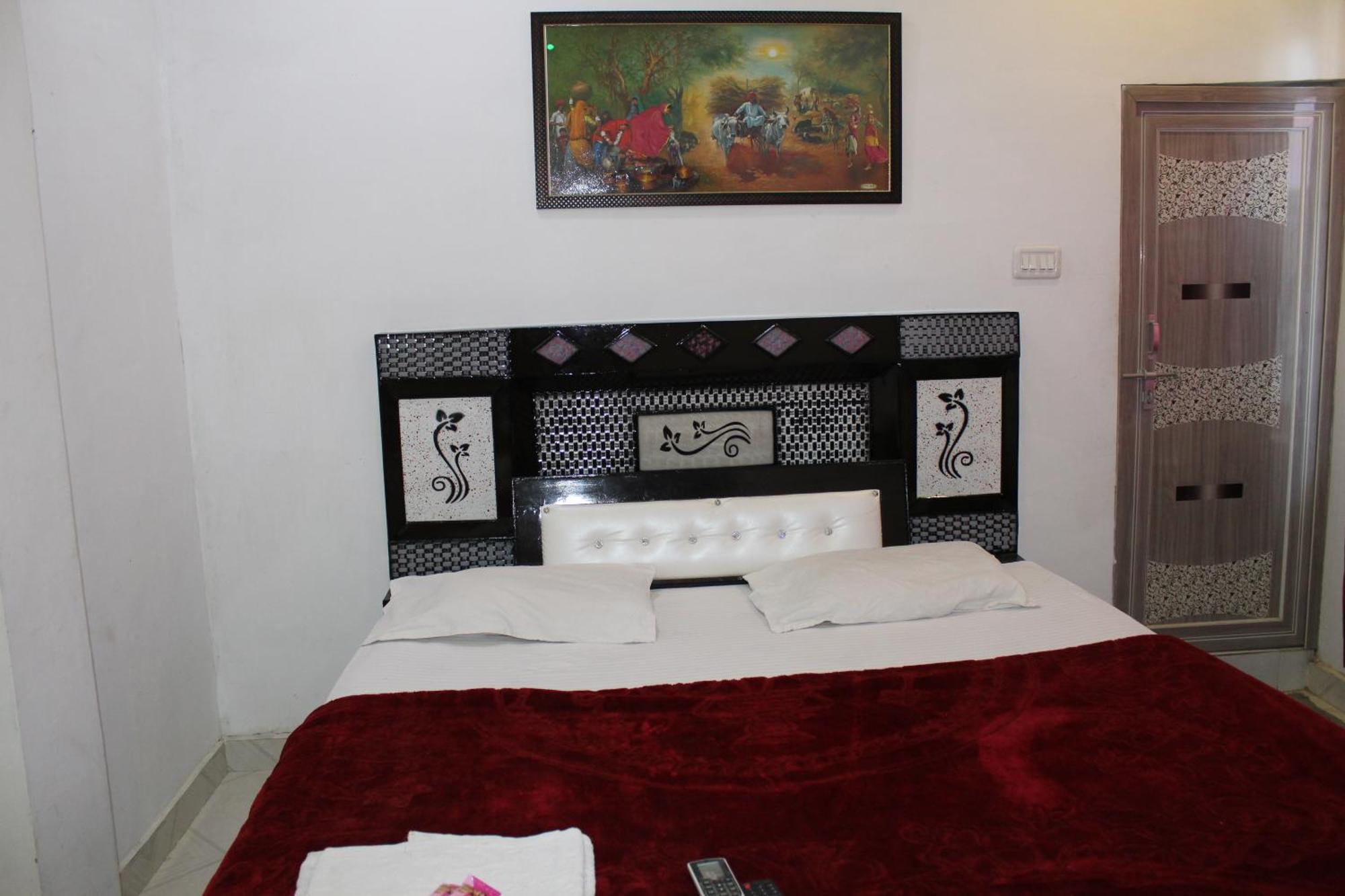 Hotel Sunset Orchha Eksteriør bilde