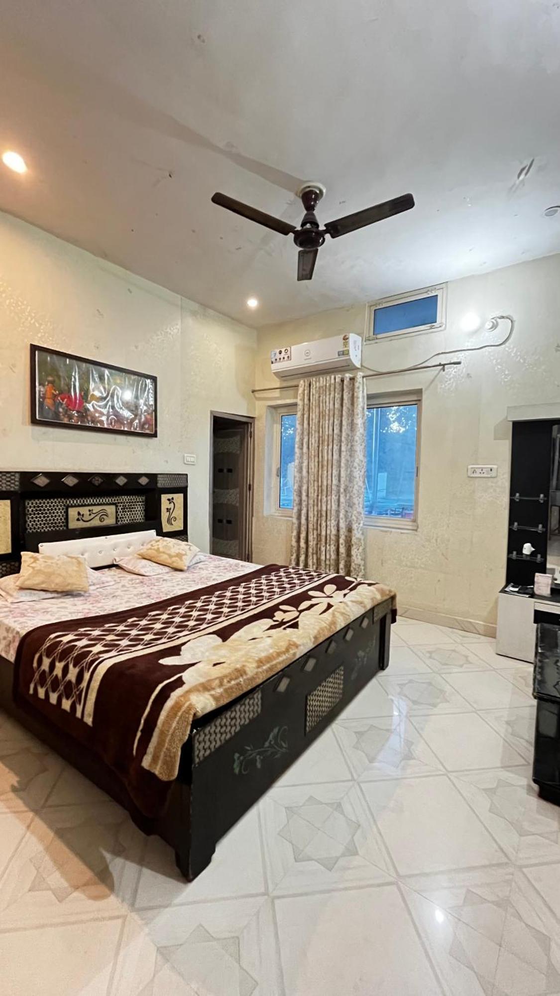 Hotel Sunset Orchha Eksteriør bilde
